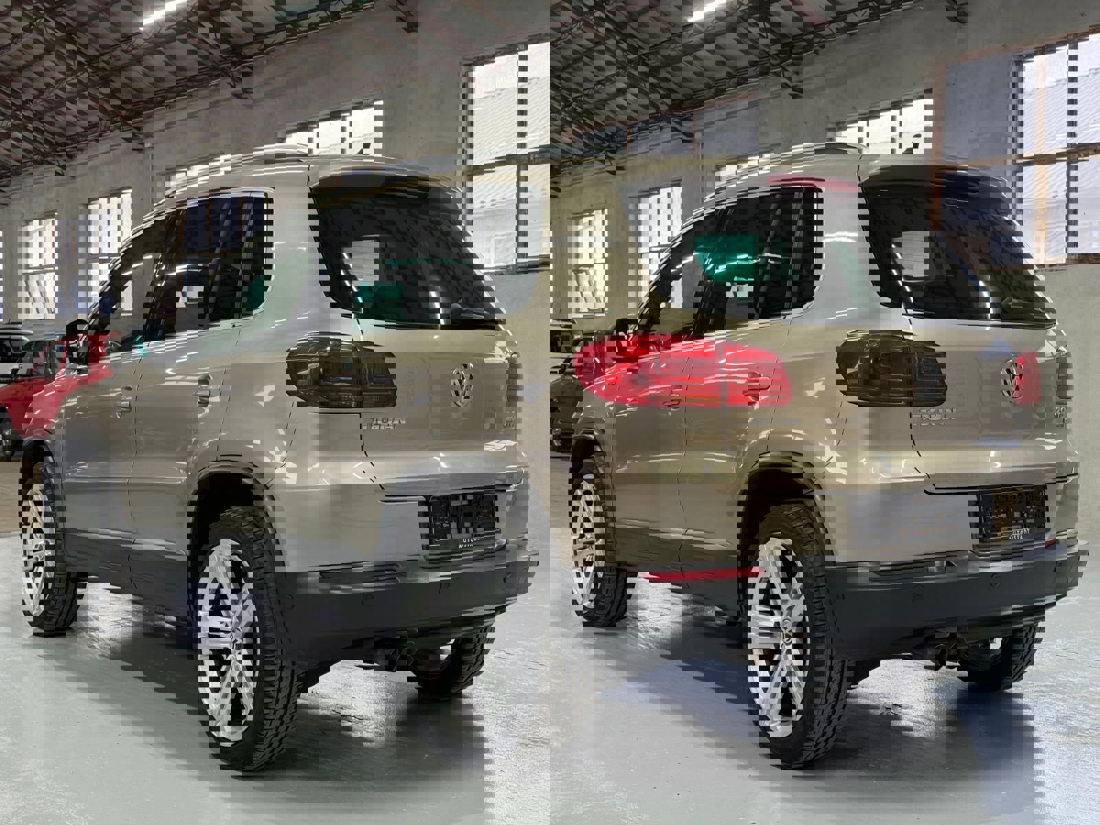 Volkswagen Tiguan 2.0 TDI - Image 4