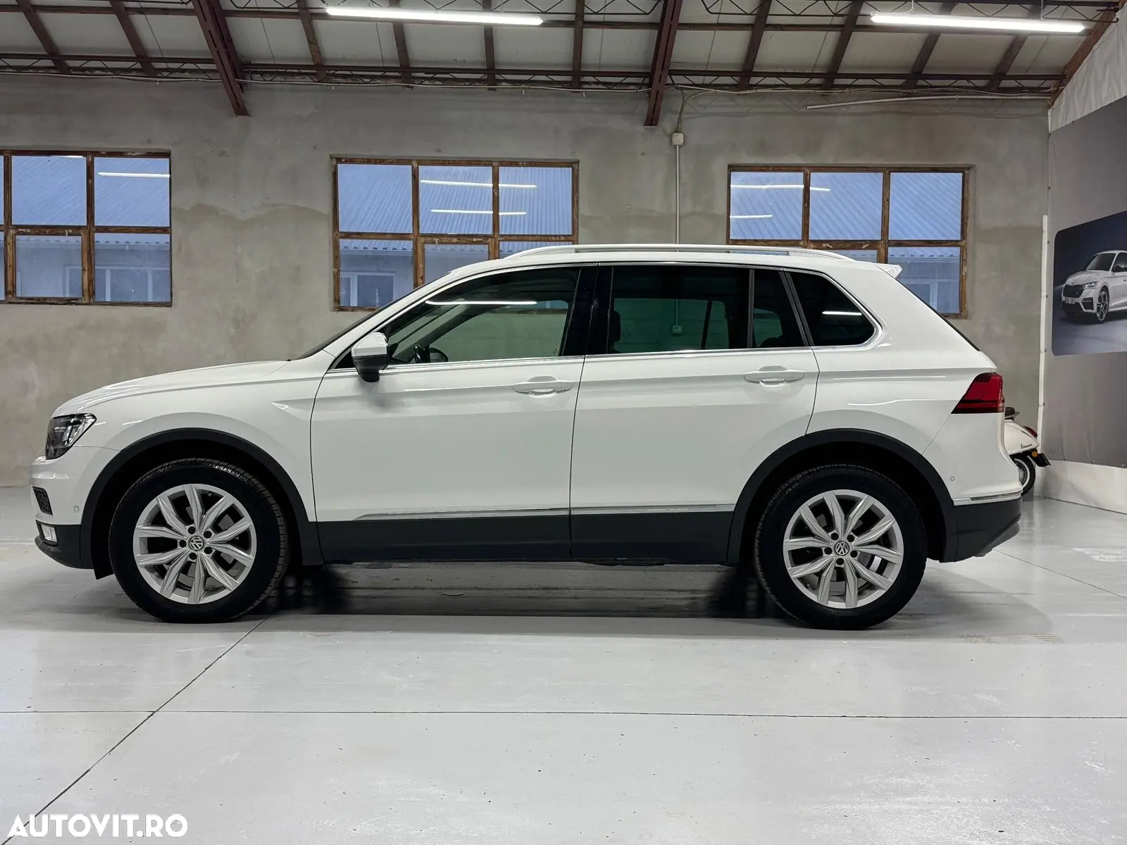 Volkswagen Tiguan 2.0 TDI Highline 4Motion BlueMotion Tech - Imagine 3