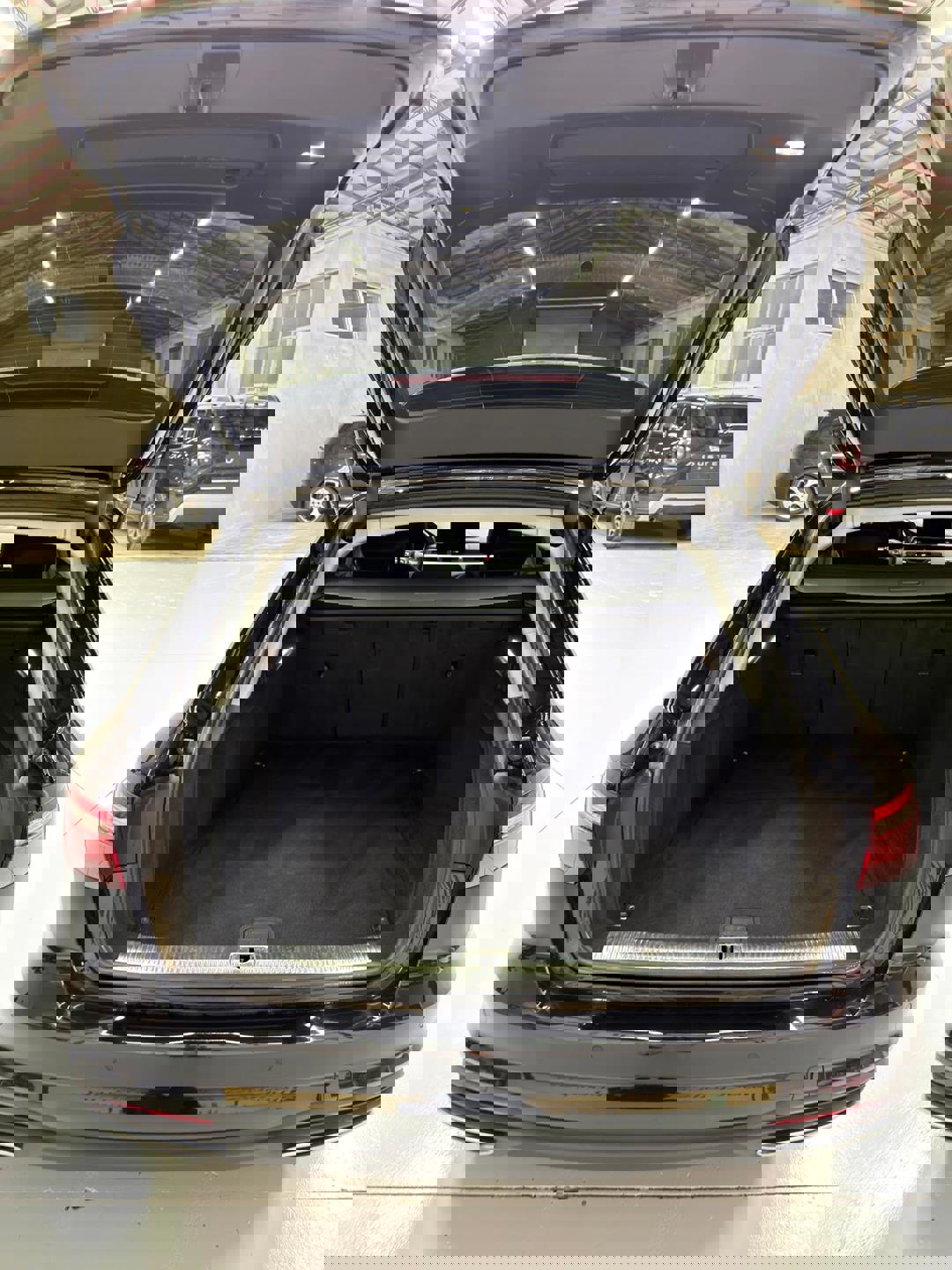 Audi A4 Avant 2.0 TDI Quattro Mild-Hibrid - Imagine 8