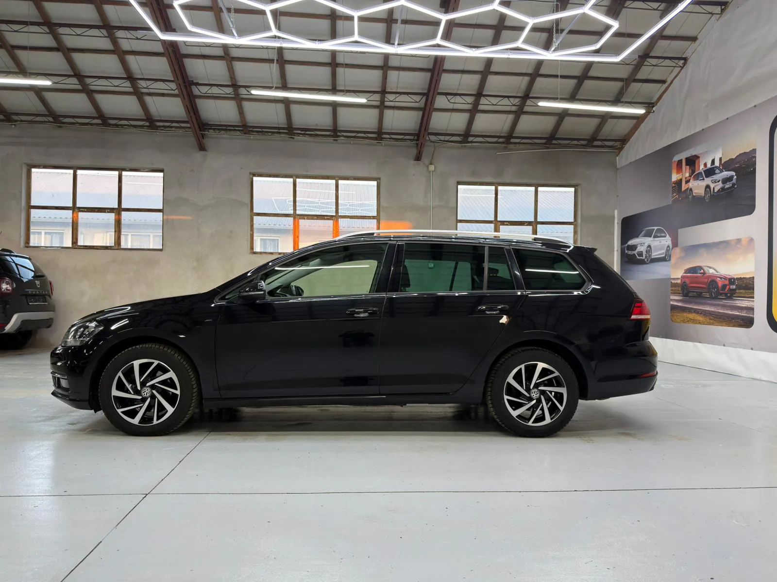 Volkswagen Golf Variant - Imagine 4