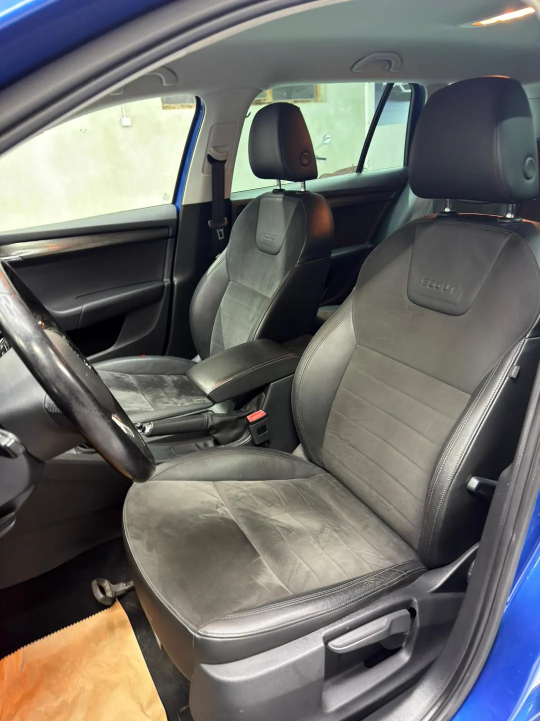 Skoda Octavia 2.0 TDI Scout 4x4 - Imagine 11