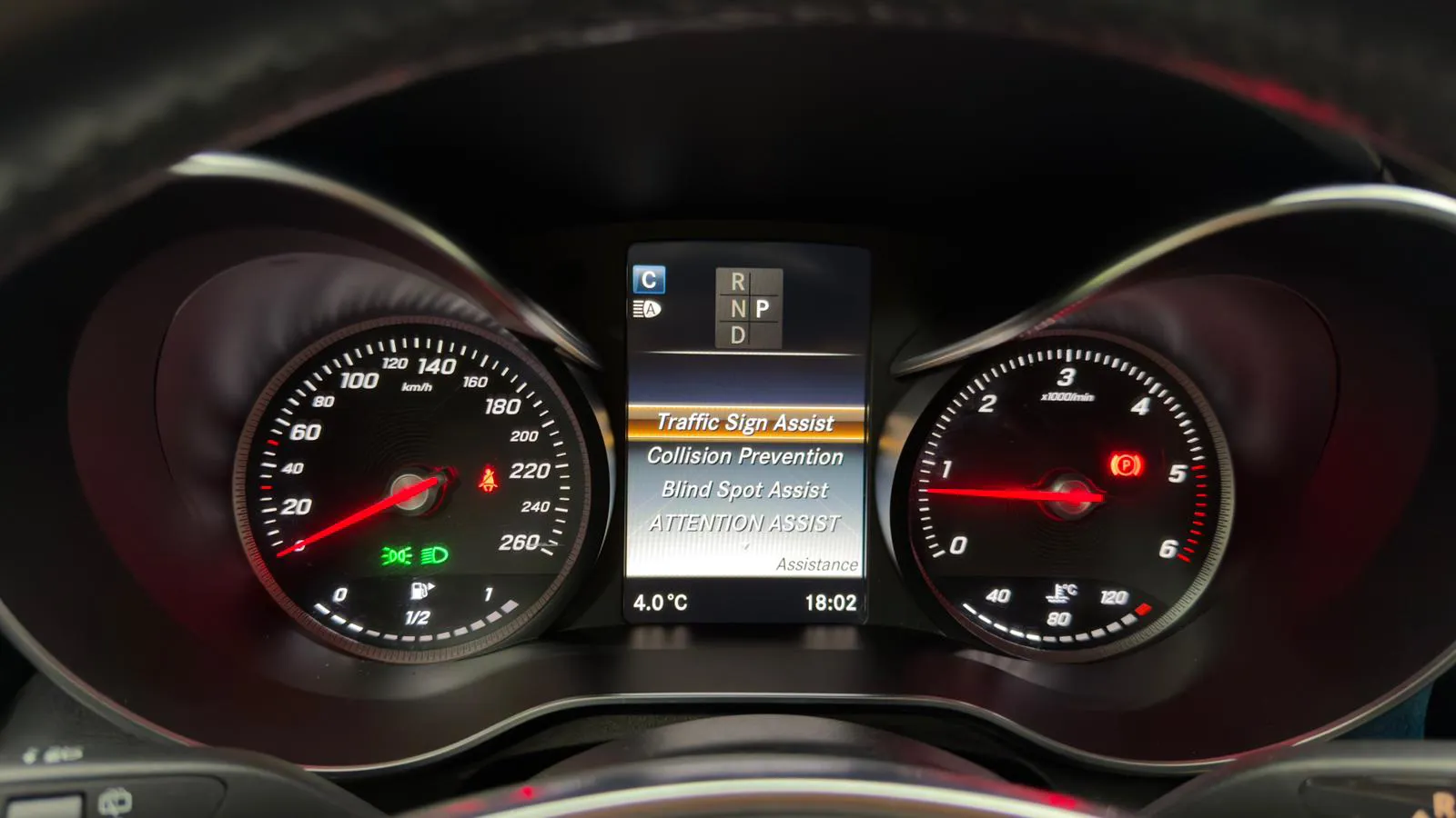 MERCEDES BENZ GLC 250d 4 MATIC - AMG Pachet  - Imagine 9