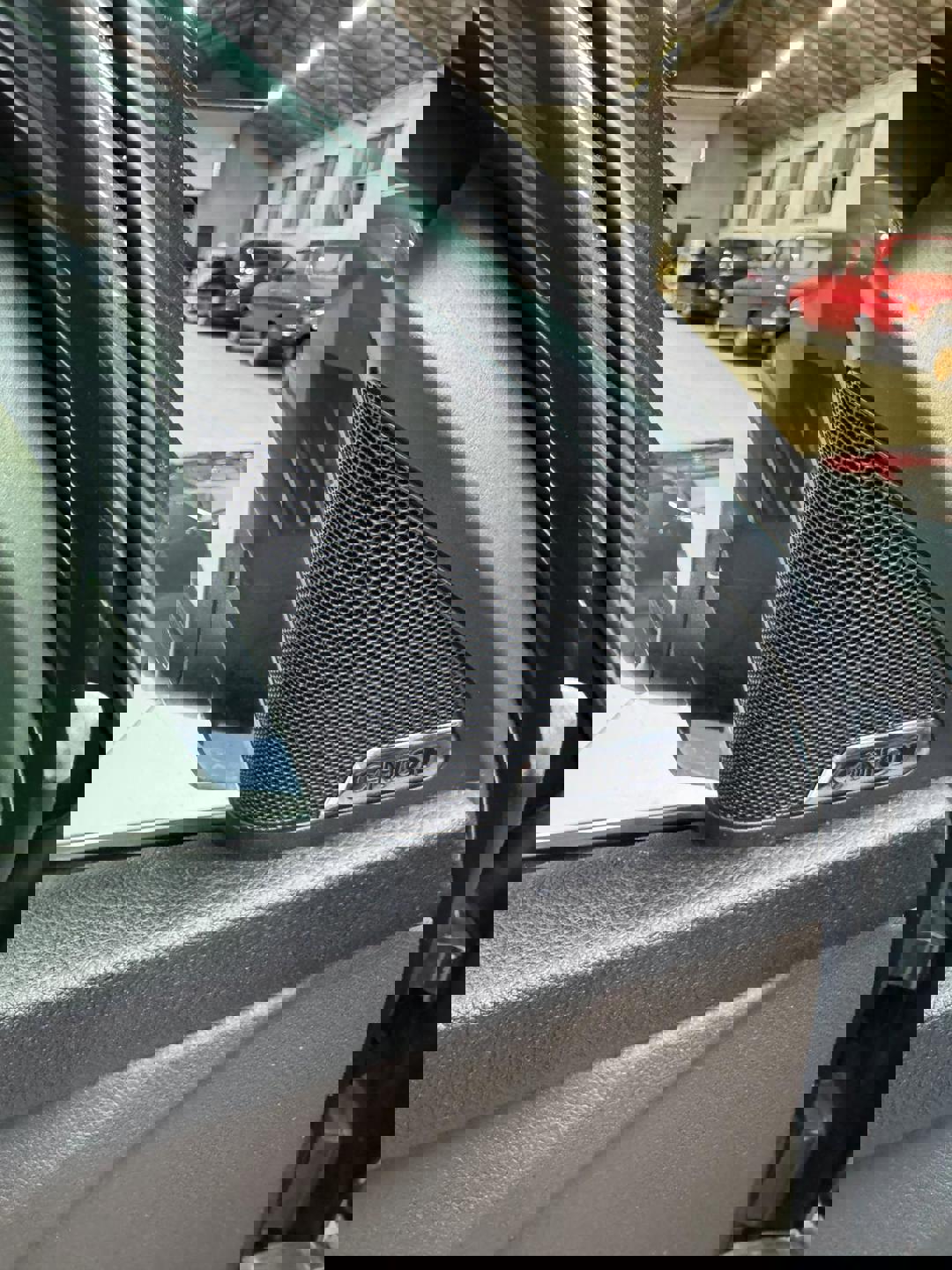 Skoda Octavia 2.0 TDI Laurin & Klement 4x4 - Image 16