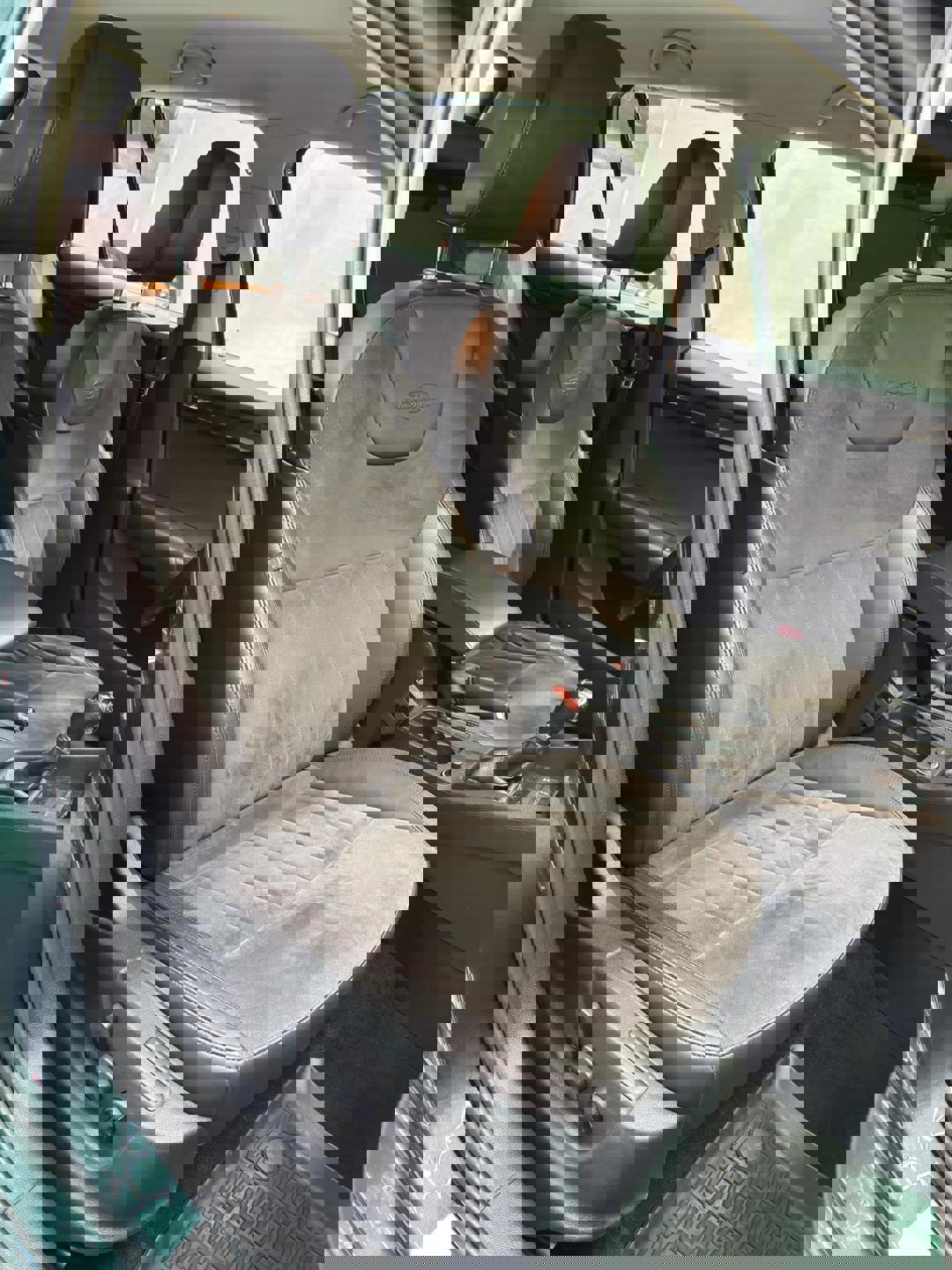 Skoda Octavia 2.0 TDI Laurin & Klement 4x4 - Image 9