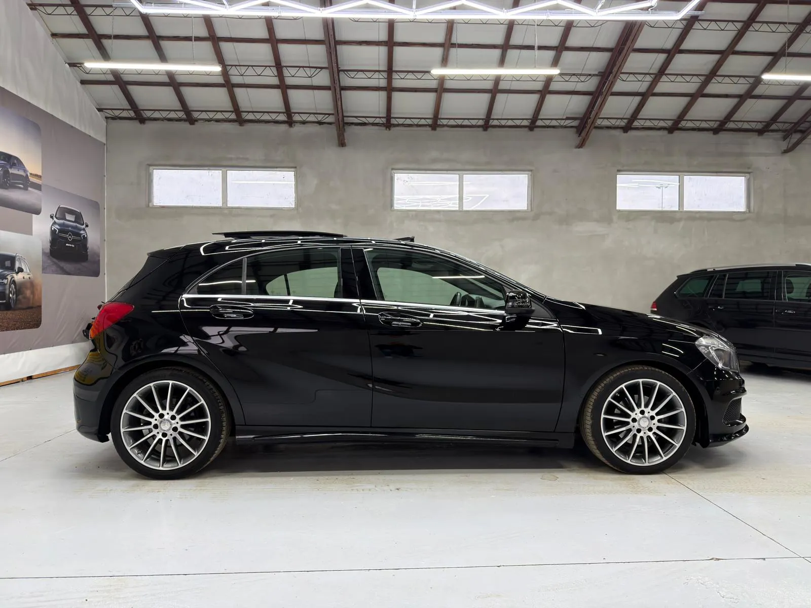 Mercedes-Benz A 200 CDI 7G-DCT AMG Line - Imagine 8