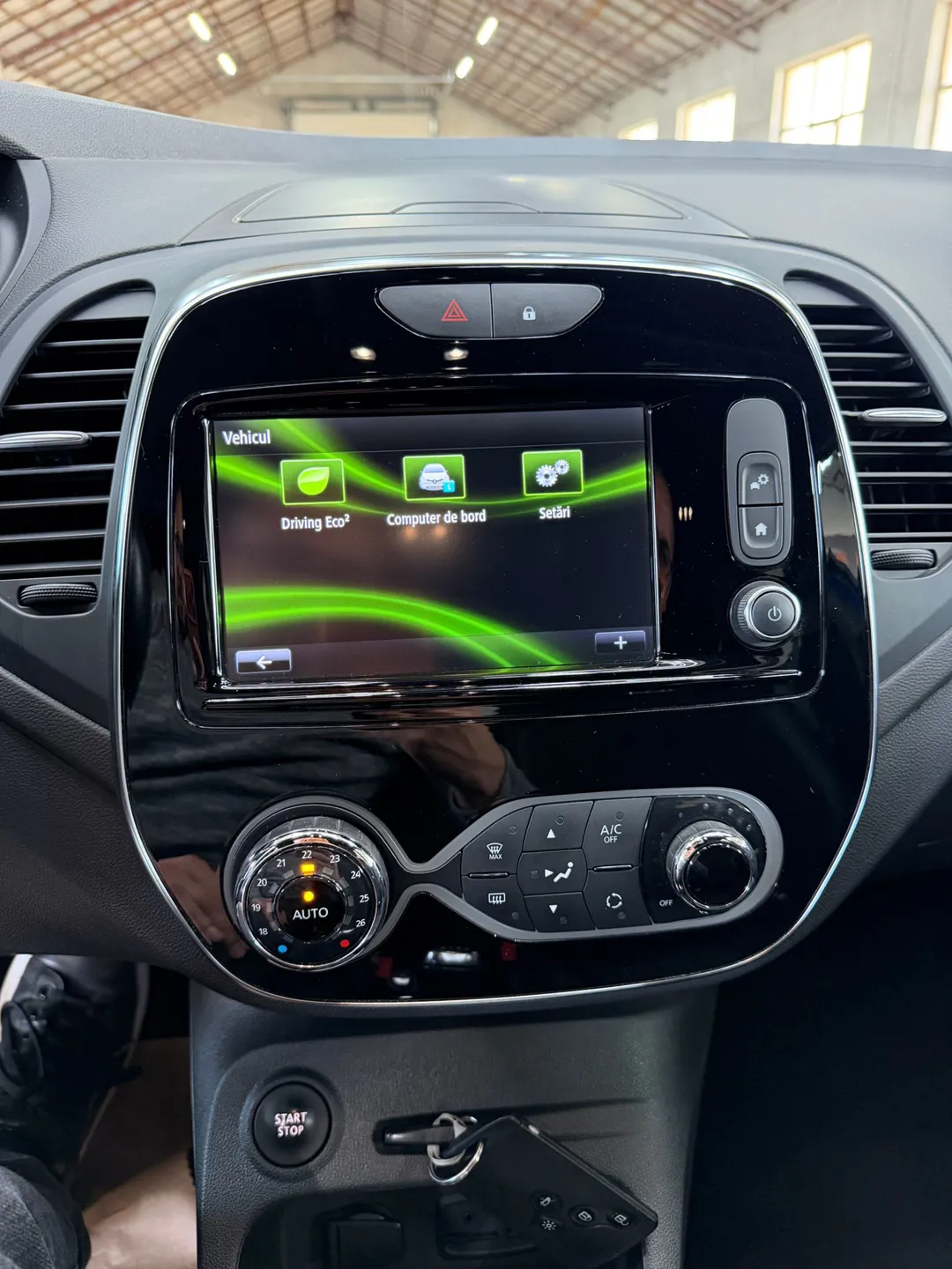 Renault Captur TCe 150 GPF VERSION S - Imagine 25