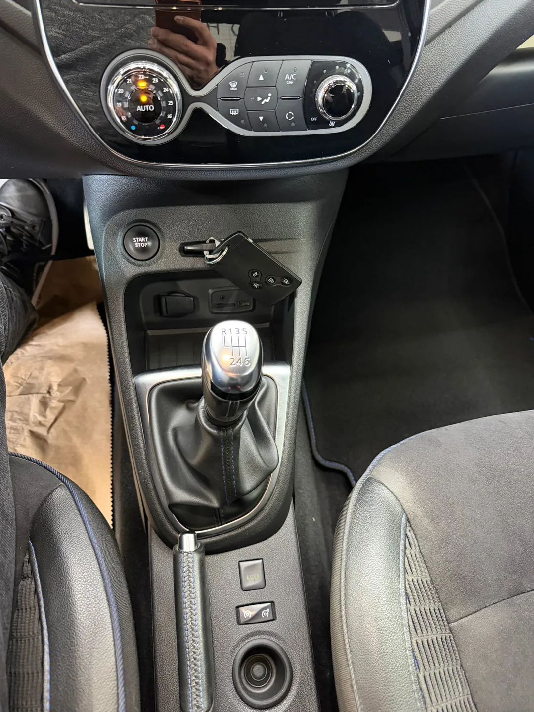 Renault Captur TCe 150 GPF VERSION S - Imagine 20