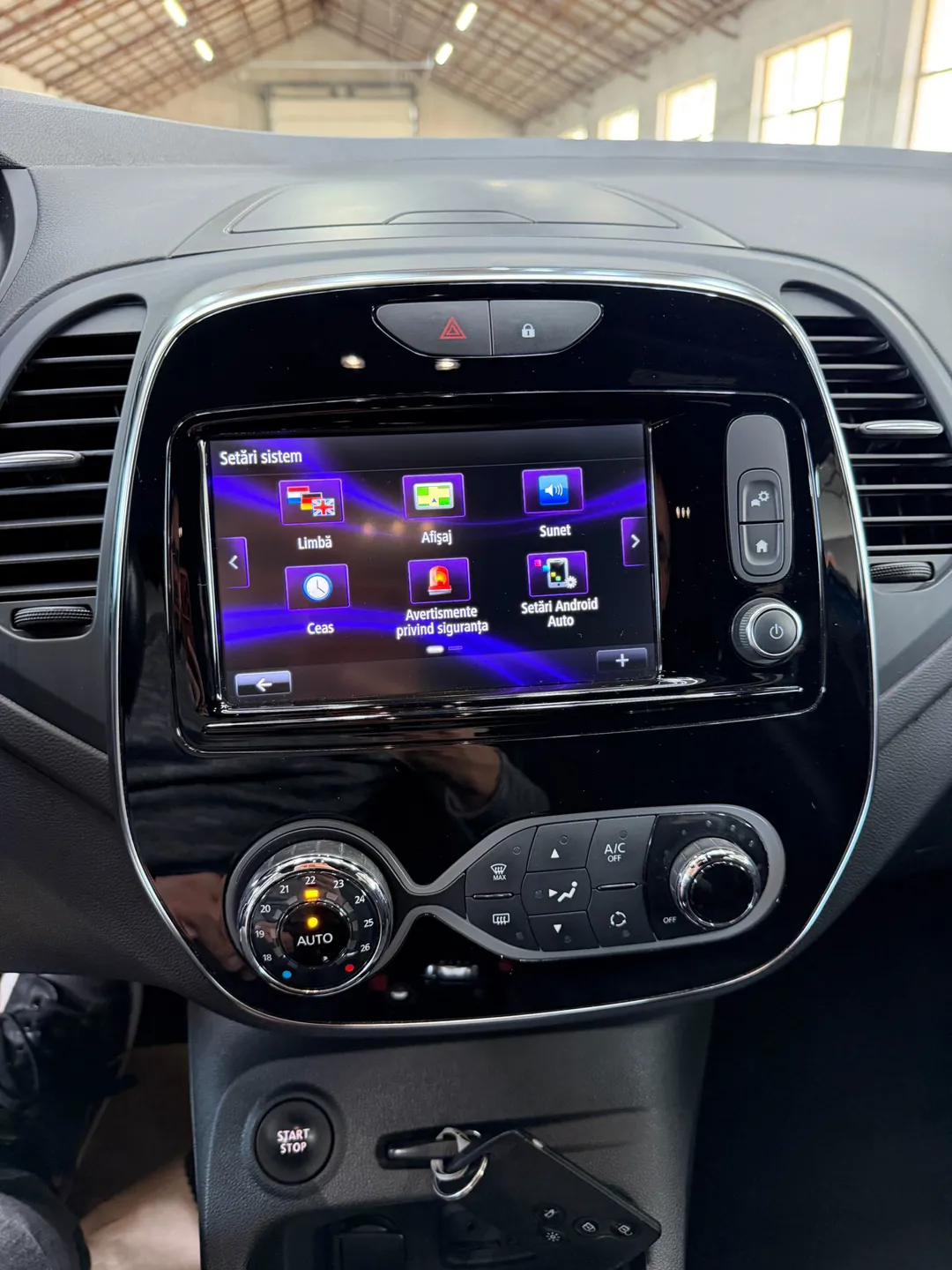 Renault Captur TCe 150 GPF VERSION S - Imagine 19