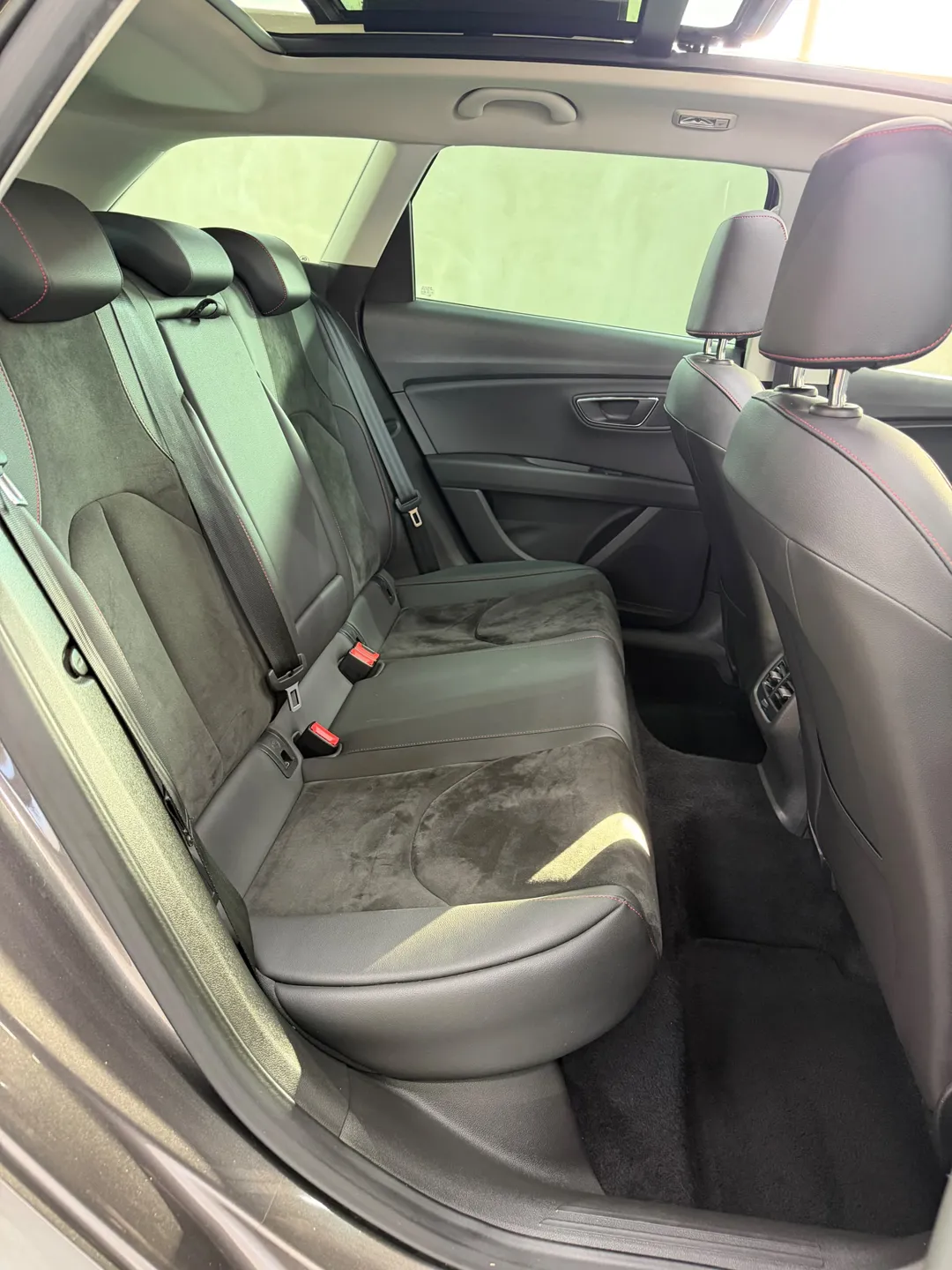 Seat Leon ST 2.0 TDI FR DSG - Imagine 22