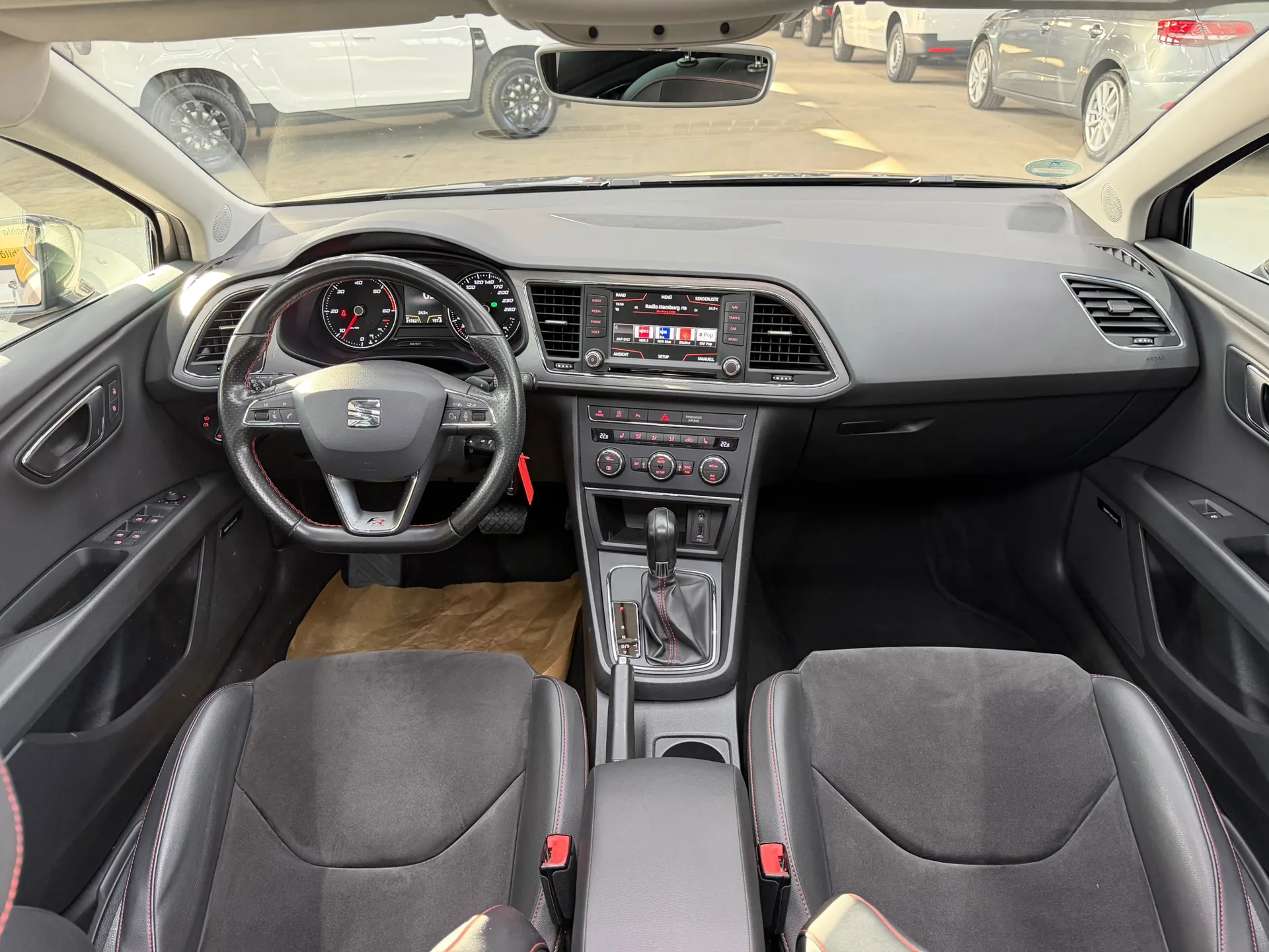 Seat Leon ST 2.0 TDI FR DSG - Imagine 12