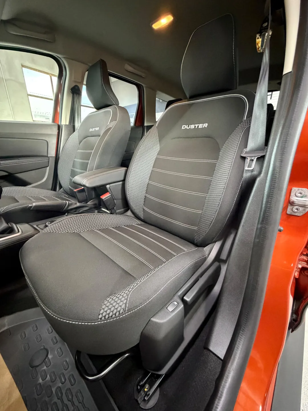 Dacia Duster Blue dCi 115 4WD Prestige - Imagine 19