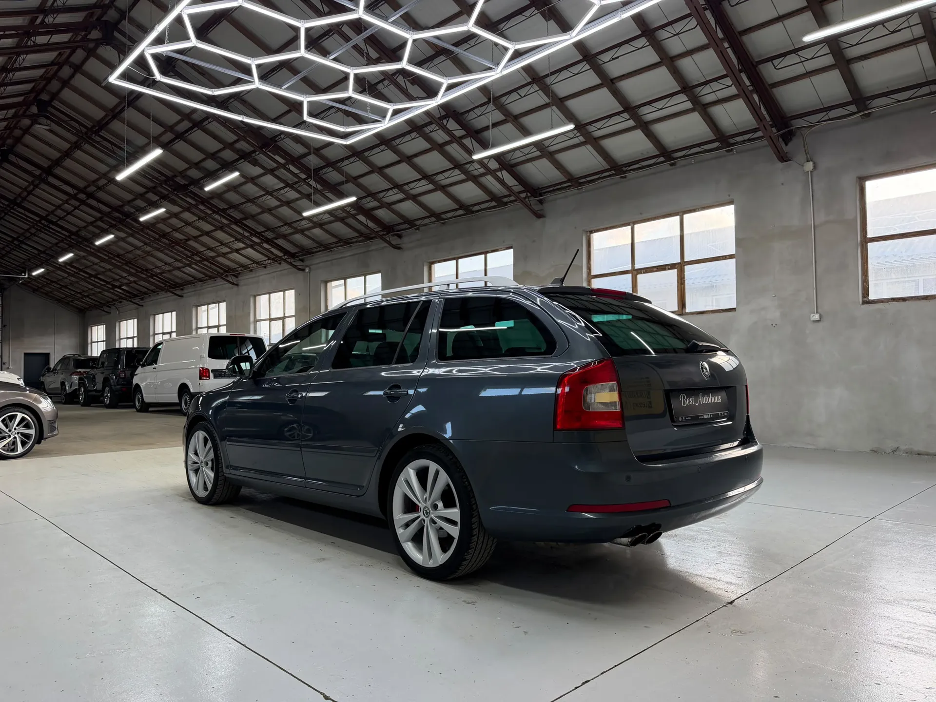 Skoda Octavia 2.0 TDI DPF DSG RS - Imagine 5