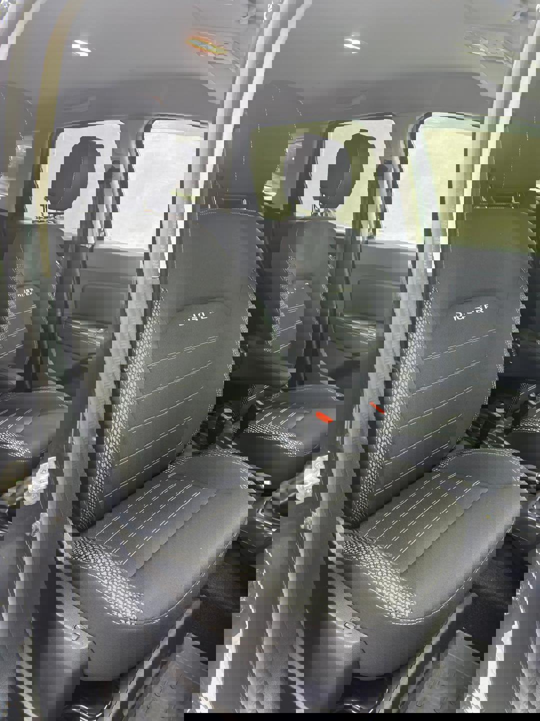 Dacia Duster 1.6 SCe Prestige 4WD - Imagine 6