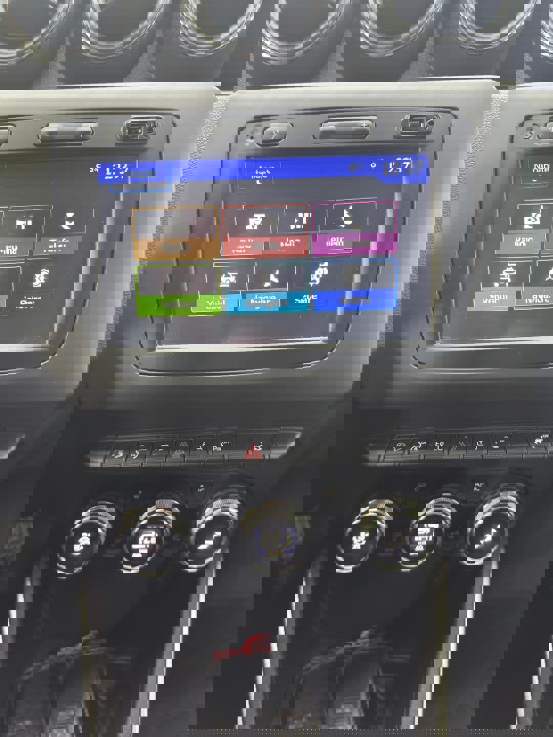 Dacia Duster 1.6 SCe Prestige 4WD - Imagine 18